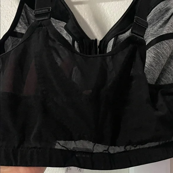Glamorise Black and Gray Sports Bra - Picture 4 of 8